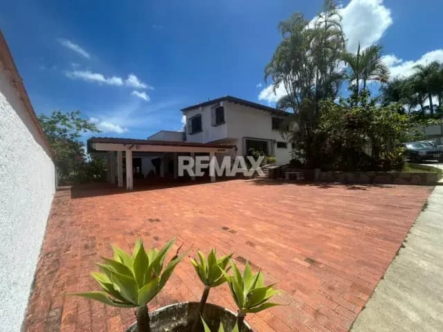 CASA EN VENTA LA LAGUNITA