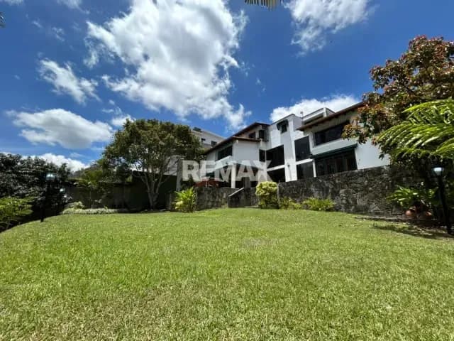 CASA EN VENTA LA LAGUNITA