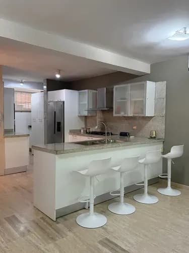 Mc Vende Townhouse En Piedras Pintadas, Valencia - Skg-041