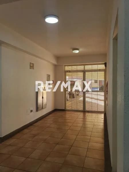 EN ALQUILER AMPLIO APARTAMENTO DE 136M2 AMOBLADO Y EQUIPADO EN RESIDENCIAS HORIZONTE PLAZA LECHERÍA