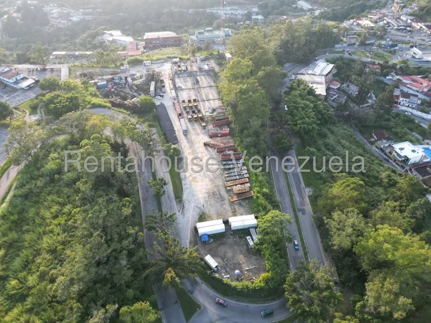 Terreno (Comercial) en Venta en La Rosaleda, Miranda