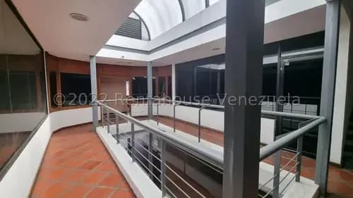 Naudy Escalona Vende Estupendo Edificio Comercial En Zona Centro Barquisimeto