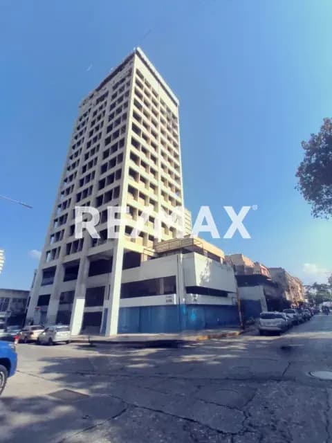 VENTA DE LOCAL COMERCIAL EN ESQUINA centro de valencia