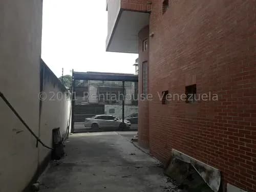 Edificio En Venta O Alquiler En Las Mercedes - Mariela Garcia - 26-20232