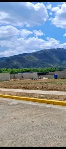 Terreno En Venta En San Diego Urb Jardines De Manantial Ls