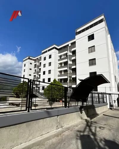 Apartamento En Venta Urbanización Miranda 125 Mts2/4 P/e. Listo Para Mudarse