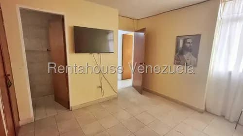 # 26-18579 Alquiler Apartamento Con Vigilancia Y Excelente Ubicación Oeste Barquisimeto,lara (gm)