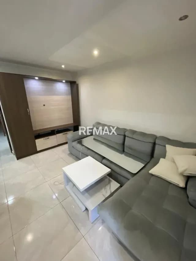 APARTAMENTO EN ALQUILER EN MAKEDONIA