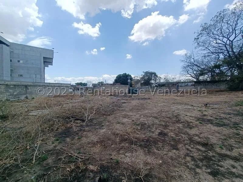 Terreno (Comercial) en Venta en Avenida Bolivar Norte, Carabobo