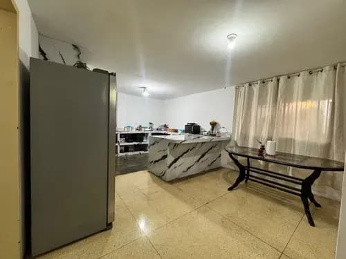 Amplio Ph En Venta En El Centro De Caracas Edificio Pequeño