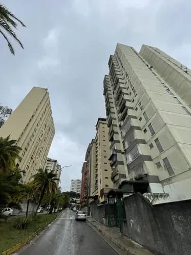 Apto Remodelado Los Nuevos Teques Piso Bajo Semi Amoblado