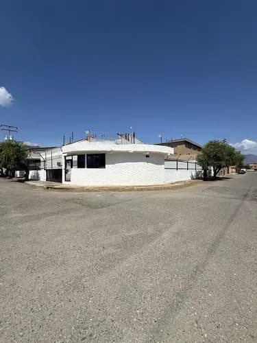 Galpón En Venta San Diego 1330m2 Zona Industrial Castillete. PLG-177