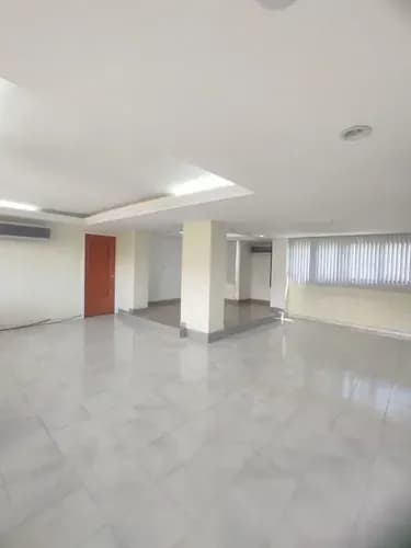 Ibiza Propiedades 001 Vende Apartamento Ubicado En La Av. Las Delicias,