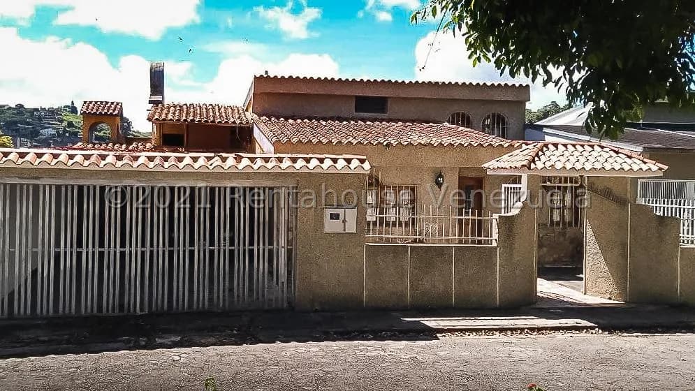Casa (Multipes Niveles) en Venta en Los Castores, Miranda