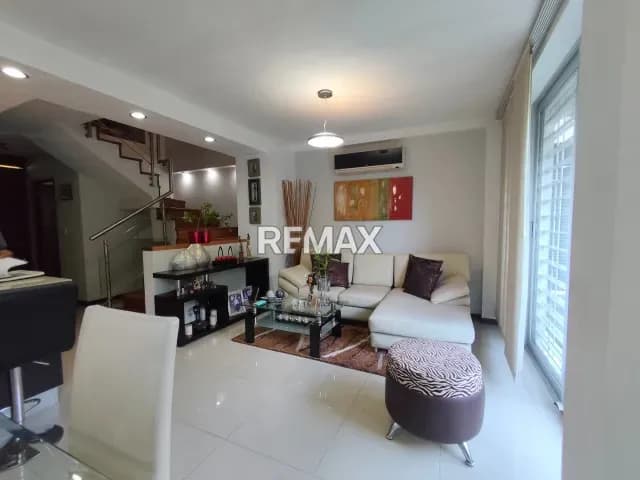 TOWNHOUSE COLINAS DEL VIENTO AMOBLADO Y EQUIPADO