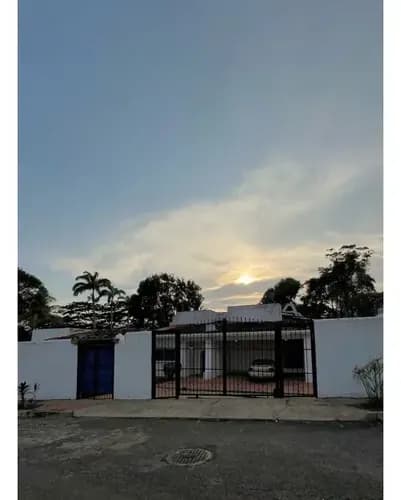 En. Venta Casa En Colinas De Guataparo