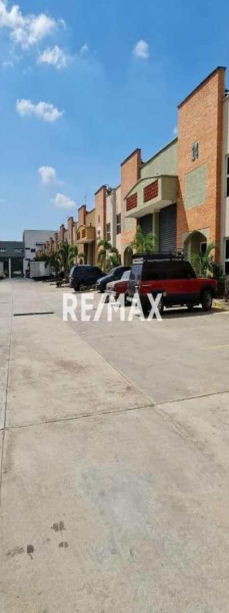 VENTA DE GALPÓN EN CENTRO EMPRESARIAL NORTE GALPON 18