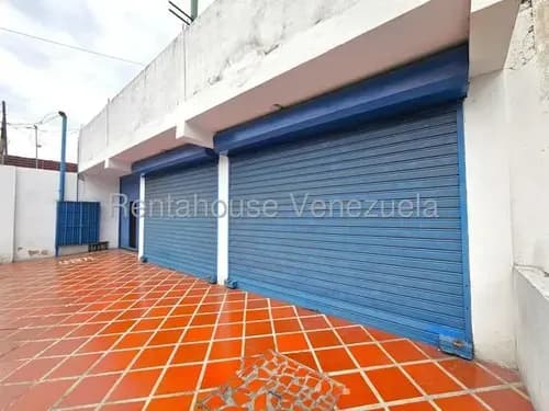 Gabi Alquila Local Comercial Cod 26 8757, En Barquisimeto Zona Oeste A Pie De Calle Zona Netamente Comercial Con Todos Los Servicios Basicos Posee 2 Baños Contactame .