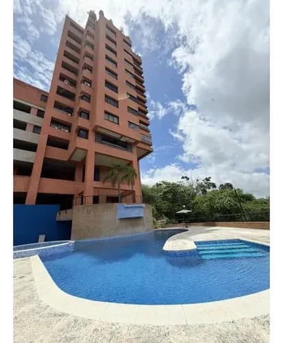 Alquilo Apto 170m2 3h+s/4b/3p Colinas De Valle Arriba 5046