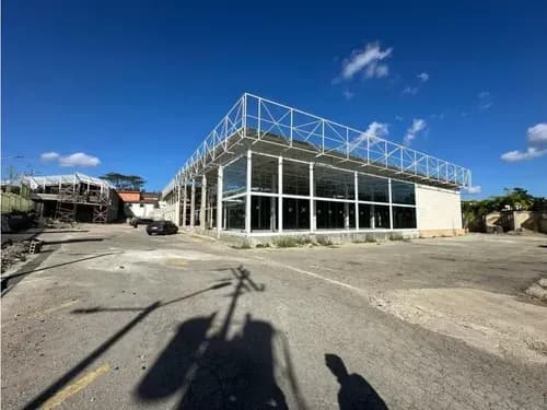 Charallave/local Comercial/2350m2/2 Niveles/en Alquiler