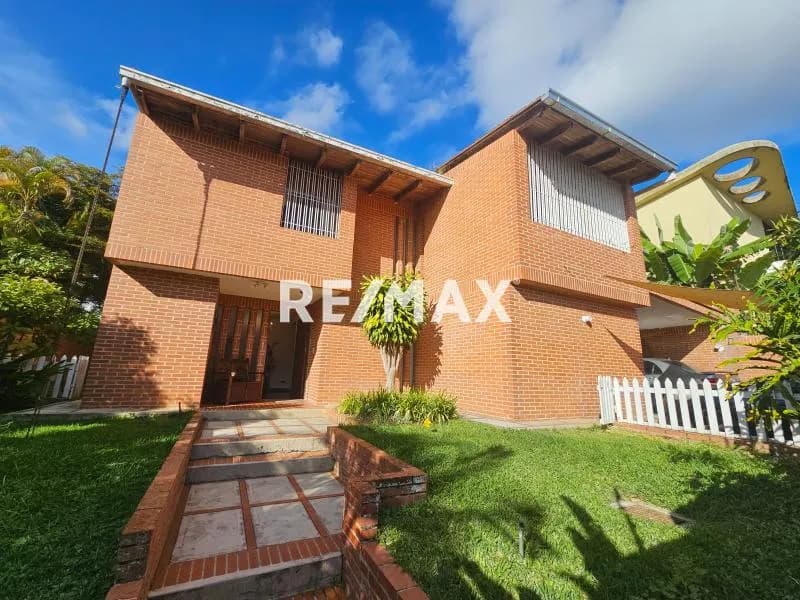 Casa Quinta en venta en la Lagunita, Urb Lomas de la lagunita