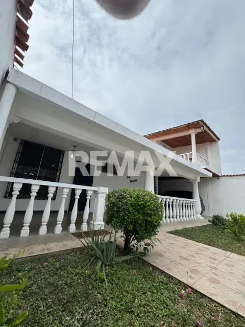 Se vende casa en Corinsa