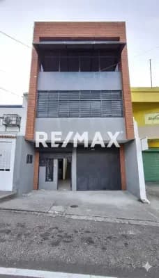 SE ALQUILA EDIFICIO EN BARRIO OBRERO
