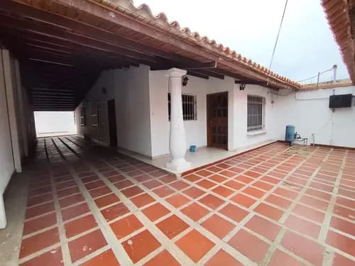 En Venta Amplia Y Acogedora Casa Ubicada En El Conjunto Residencial Roraima, Morita I, Estado Aragua. Yb22.
