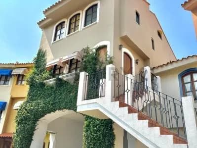 Apartamento Duplex en C. R Pueblo Viejo