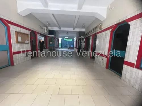 Venta Edificio Comercial De Veinticuatro Locales Con Galpón Estacionamiento E Ideal Para Ampliar En El Oeste Barquisimeto Asesora Mehilyn Perez