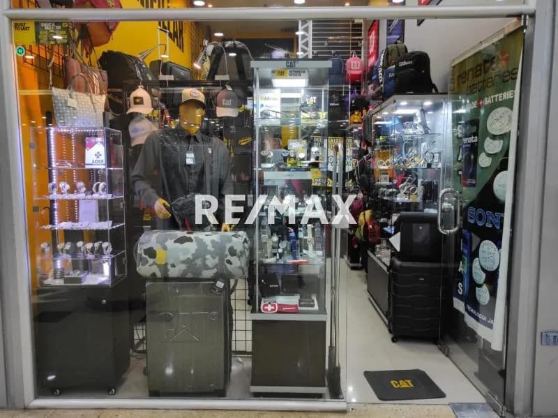 Excelente oportunidad de adquirir un Fondo de Comercio ubicado en una Zona Comercial de alto tráfico.