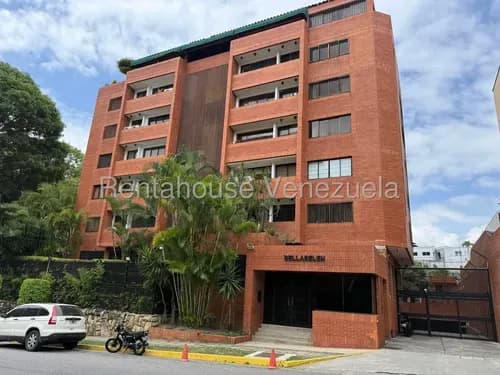 Apartamento En Venta Los Samanes Súper Ventilado E Iluminado Con Pisos De Mármol #26-21039 Magaly