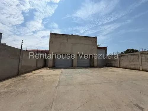 Local Comercial En Venta Cabimas 3 Pisos Av. Intercomunal, Mls #26-17092 Z R
