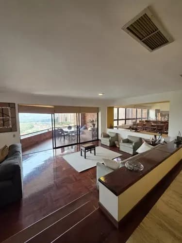 Venta: Exclusivo Apartamento En Residencias Versalles, El Parral, Valencia, Fcaballero
