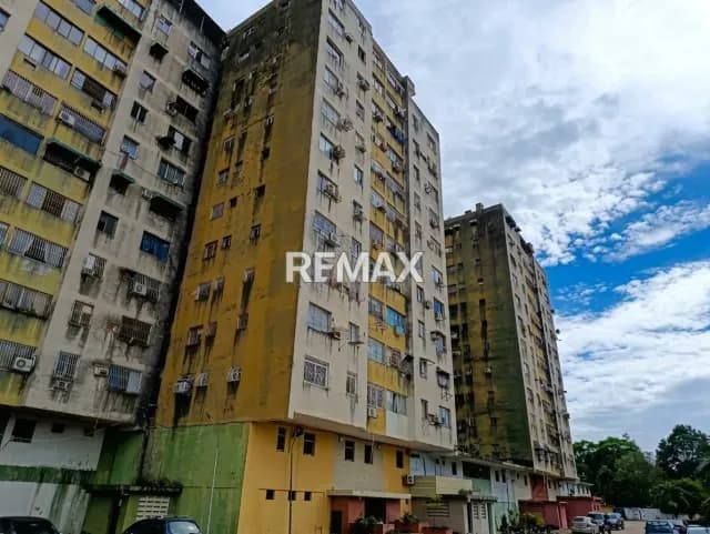 SE VENDE APARTAMENTO EN RESIDENCIAS MELANY JOSEFINA.