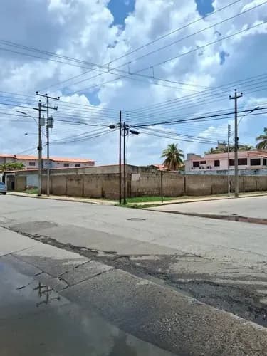Venta De Parcela De Terreno Ubicado En La Ciudad De Lechería, Anzoátegui, Venezuela. Evergreen.carlos Valdivieso