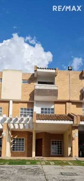 TOWNHOUSE MONTE PLATA PLANTA 100% Y POZO