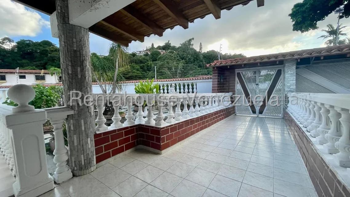 Casa (Multipes Niveles) en Venta en Santa Paula, Distrito Metropolitano