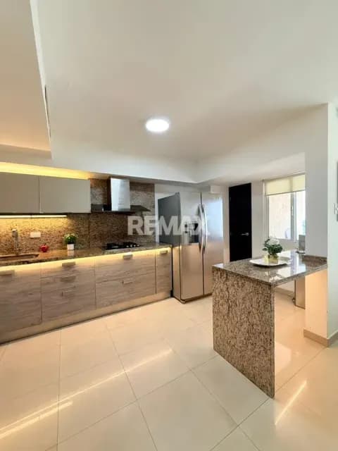 APARTAMENTO SEMIAMOBLADO EN VERONA SUITE