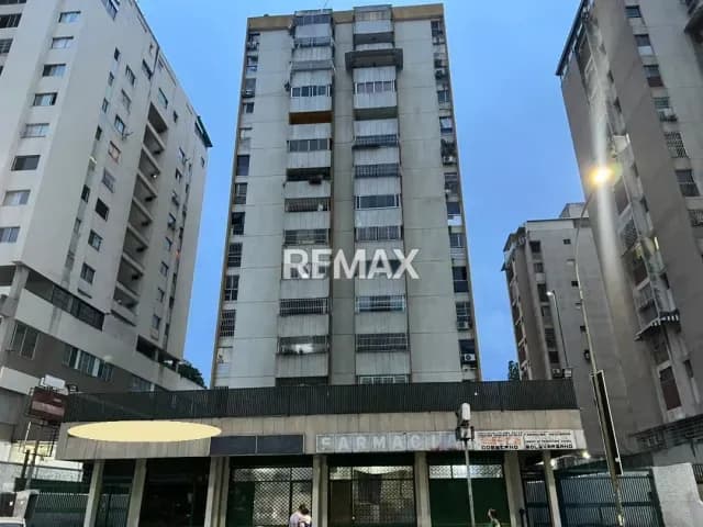 Alquiler de Apartamento El Marques, Av. Rómulo Gallegos