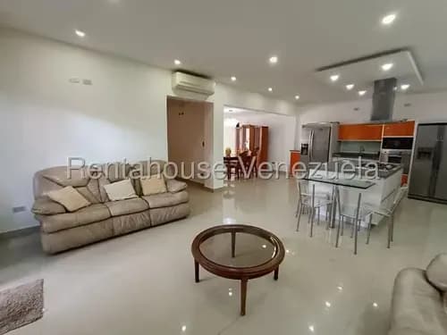 En Venta Hermosa Casa Concepto Abierto, Moderna, Remodelada