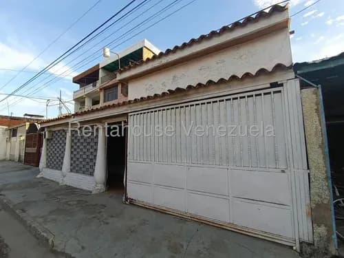 Casa En Venta En La Coromoto 26-9188 Jcm