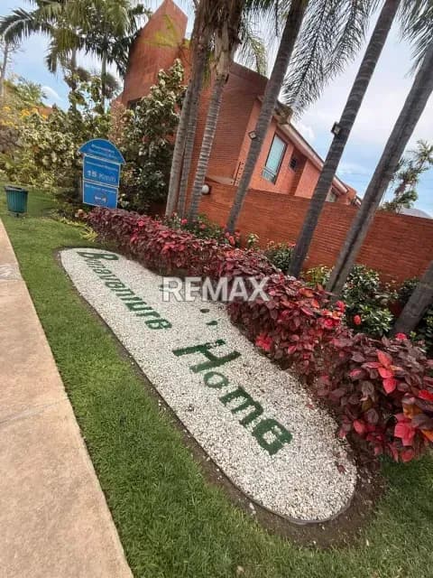 Exclusivo Townhouse en Mañongo Bonaventure Home Planta Total Pozo Piscina