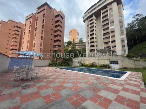 Sq. Apartamento En Alquiler En Los Naranjos Del Cafetal Con Múltiples Áreas Sociales, Excelente Ubicación D26-21389s
