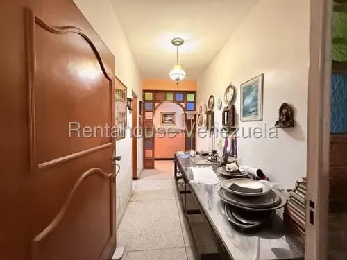 Amplia Y Moderna Casa En Venta Oeste De Barquisimeto. San Vicente As-en 26-11347