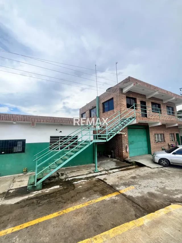 EXCELENTE OPORTUNIDAD DE INVERSION COMERCIAL E INDUSTRIAL EN VALENCIA