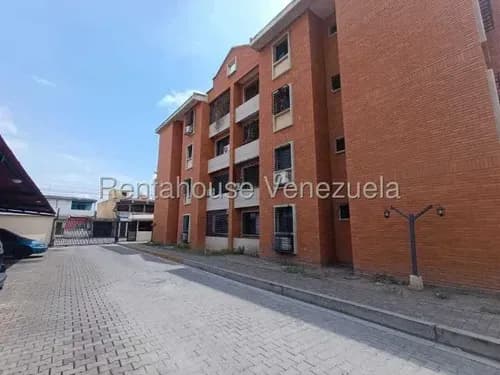 Apartamento De 105m² Al Oeste: 3 Hab + Estudio, Estacionamiento Techado Y Áreas Verdes @eloisabermudez.rah