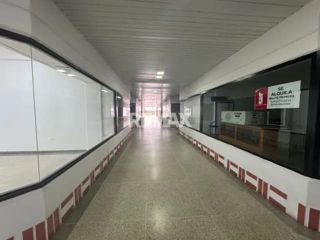 Local en Venta. Centro de Punto Fijo