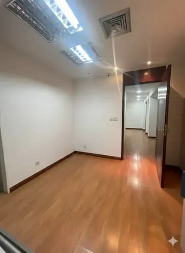 Oficina En Venta En Los Ruices, Tu Oportunidad De Negocio (m.c)