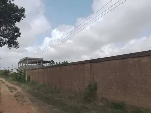 Se Vende Terreno Con Casa En Obra Gris